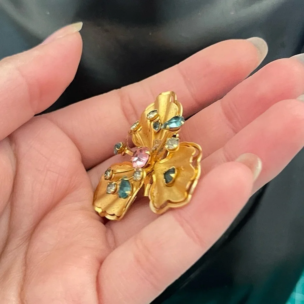 VINTAGE Bugbee & Niles Brooch Circa. 1955s - 1959